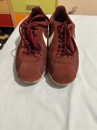 Zapatillas Nike Cortez Rojas y Blancas