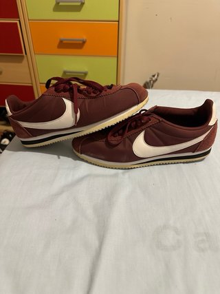 Zapatillas Nike Cortez Rojas y Blancas