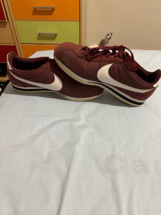 Zapatillas Nike Cortez Rojas y Blancas