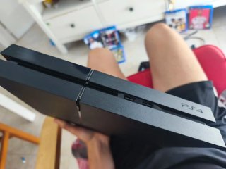 PS4 Fat Nera + 4 Giochi FIFA