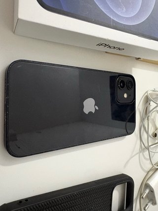 iPhone 12 Negro 128 GB + Accesorios