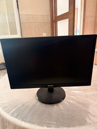 Monitor Philips 24” Muy buen estado negociable