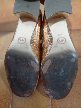Zapatos Michael Kors dorados talla 37