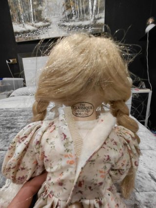Muñeca Porcelana Rosa The Classique Collect
