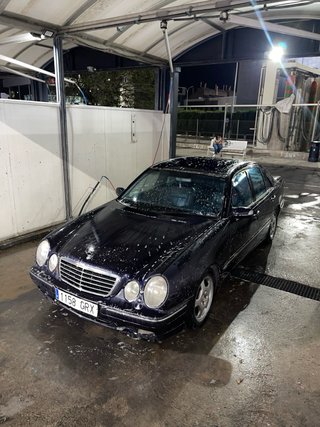 Mercedes-Benz E320 197cv  año 2000 w210