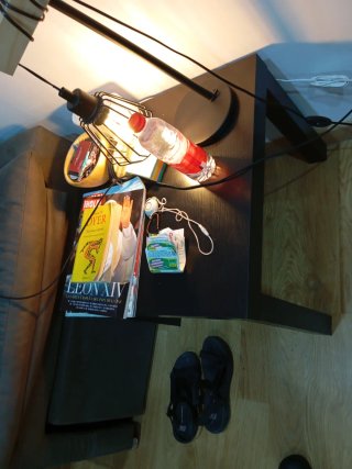 Comedor completo: mesa, sillas y sofá Regalamos ca