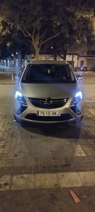 Opel Zafira Tourer 2012