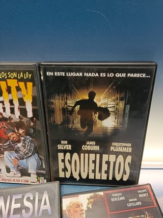 Lote de 8 DVDs con películas de drama, suspense y thriller.