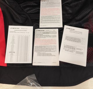 Chaqueta moto y protector espalda Dainese