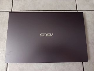 ASUS Vivobook i5-1135G7 256GB SSD 8GB RAM FHD