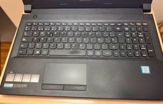 Portátil Lenovo Negro