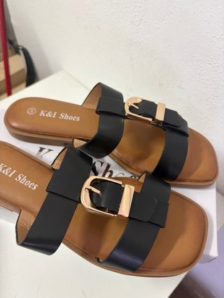 Sandali donna n.40 nero fibbia oro nuovo