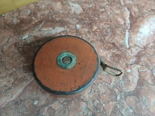 Metro enrollable antiguo 20m