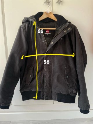 Chaqueta Quiksilver Negra con Capucha