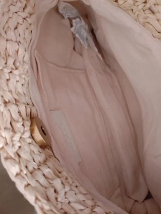 Bolso Zara volantes y pedrería beige
