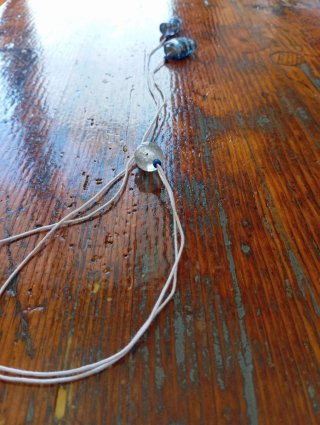 Collana con perle di vetro