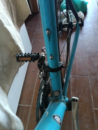 Orbea Aqua carbono en los tirantes y horquilla