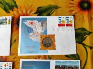 Francobolli e monete - Set 11