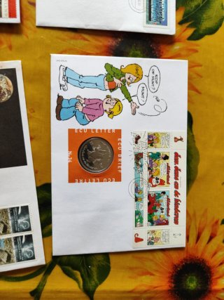 Francobolli e monete