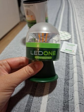 Luz de emergencia LEDONE conectada