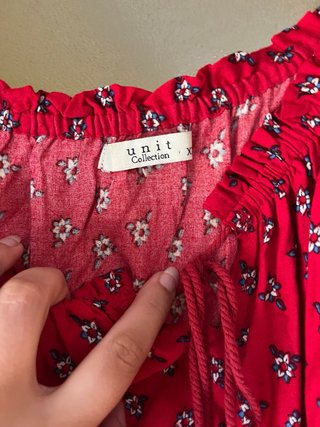 Blusa roja estampada vuelo