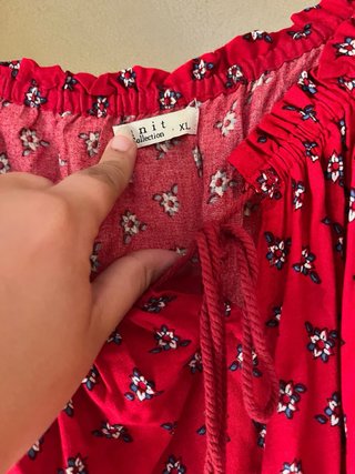 Blusa roja estampada vuelo
