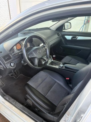Mercedes-Benz Clase CDI 220.