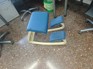 Silla ergonómica Varier madera y tela