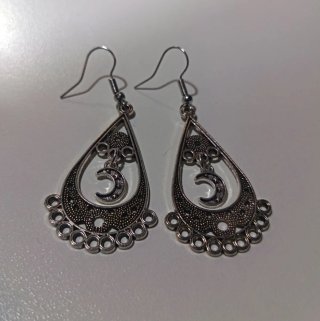 Pendientes plateados con luna