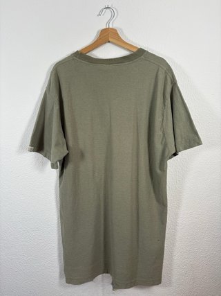 Camiseta verde oliva de rayas