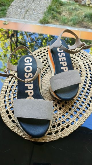 Sandalias Gioseppo Beige y Naranja