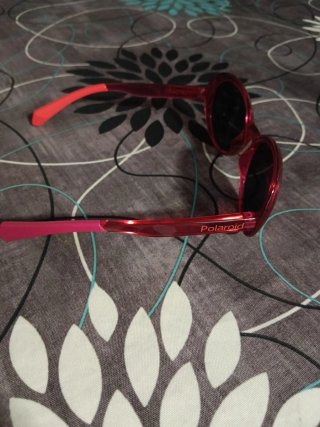 Gafas de sol rosas para niña