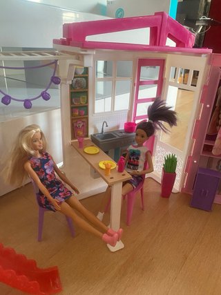 Casa de Barbie+ muñecas barbies