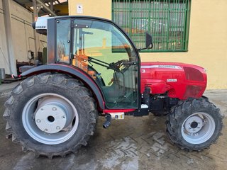 Tractor McCormick F90XL