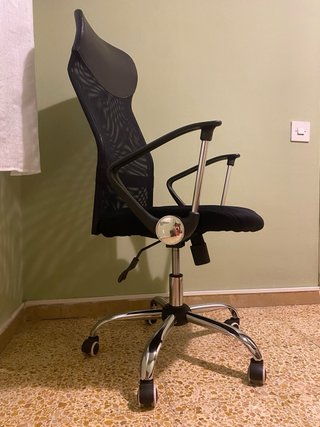 Silla de oficina / escritorio negra