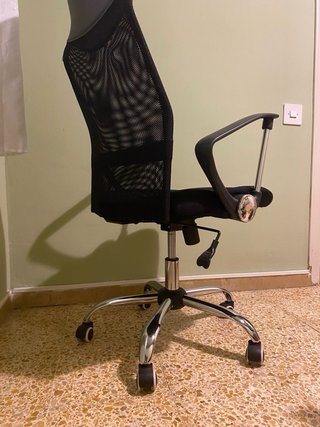Silla de oficina / escritorio negra