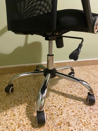 Silla de oficina / escritorio negra