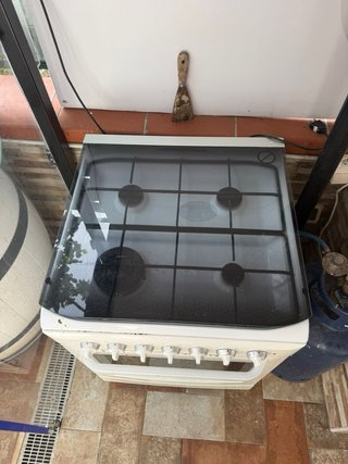 Cucina a gas 4 fuochi con forno