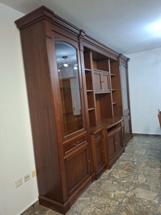 Mueble de comedor , mesa y sillas de madera maciza