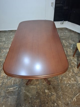 Mueble de comedor , mesa y sillas de madera maciza
