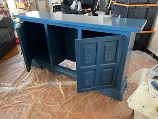 Mueble aparador azul