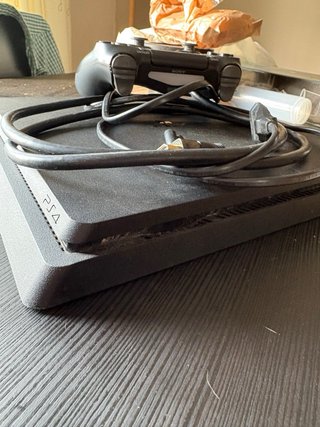 Consola PS4 Slim 1TB Negra + TV