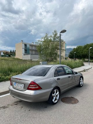 Mercedes-Benz Clase C 2003