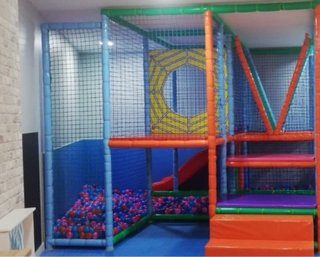 2 Parque de bolas infantil