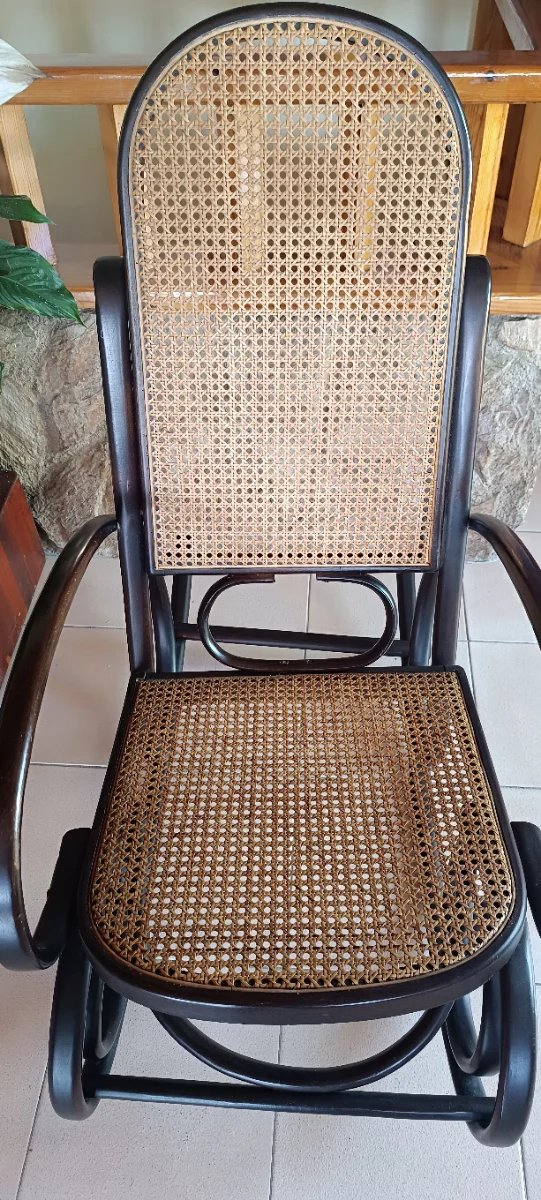 Mecedora Vintage Thonet de ratán y madera