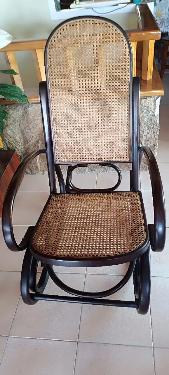 Mecedora Vintage Thonet de ratán y madera