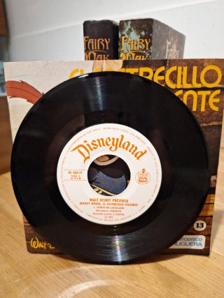 Vinilo Infantil El Sastrecillo Valiente Disney