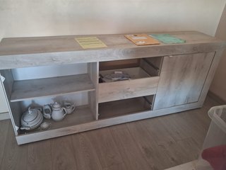 Mueble de salón madera claro