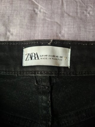 Pantalón vaquero negro ancho