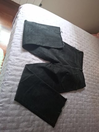 Pantalón vaquero negro ancho